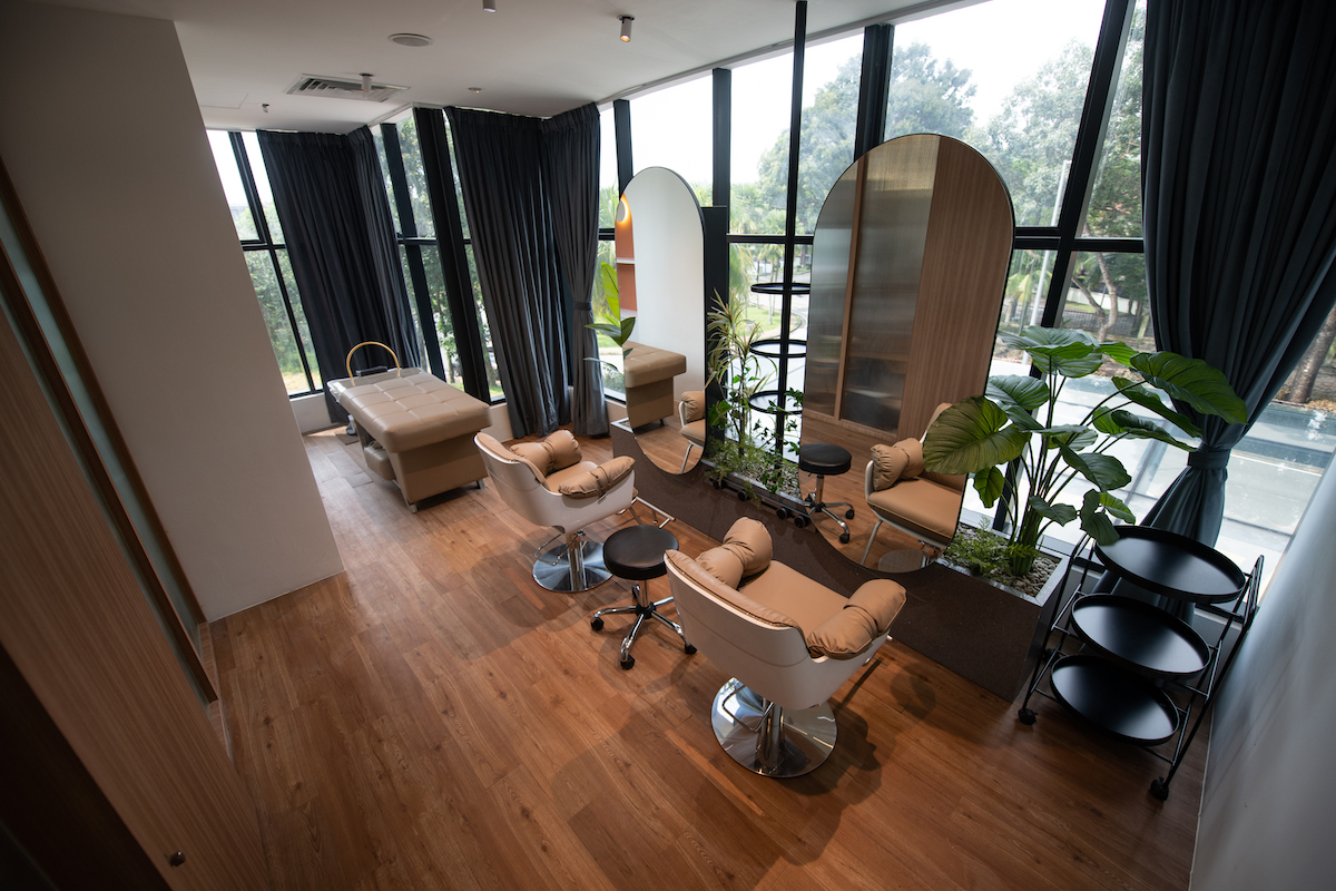 Premium VIP Suite at Hair Library